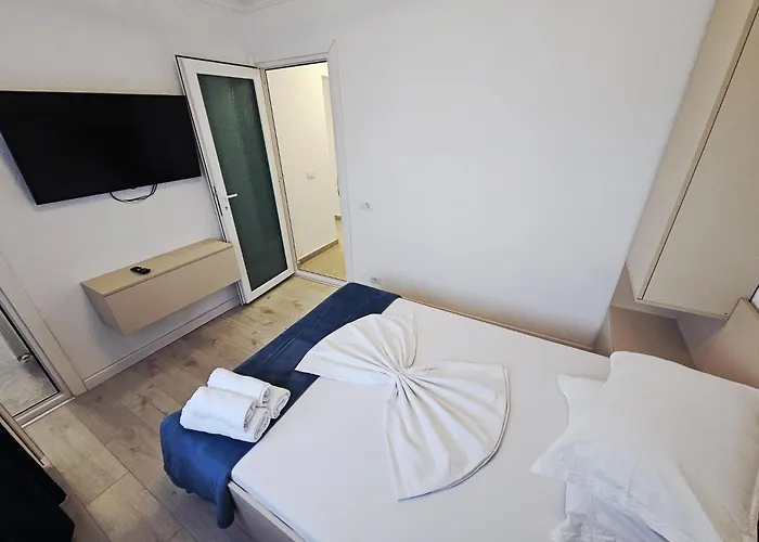 Garsoniera Cris&apartament Ale *