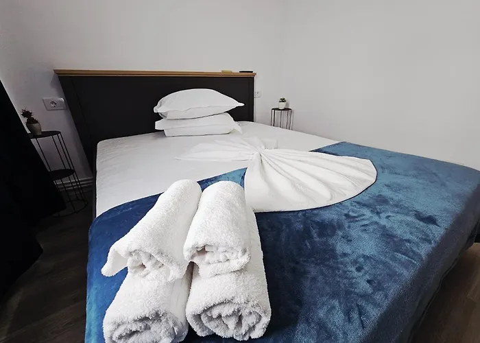 Garsoniera Cris&apartament Ale *